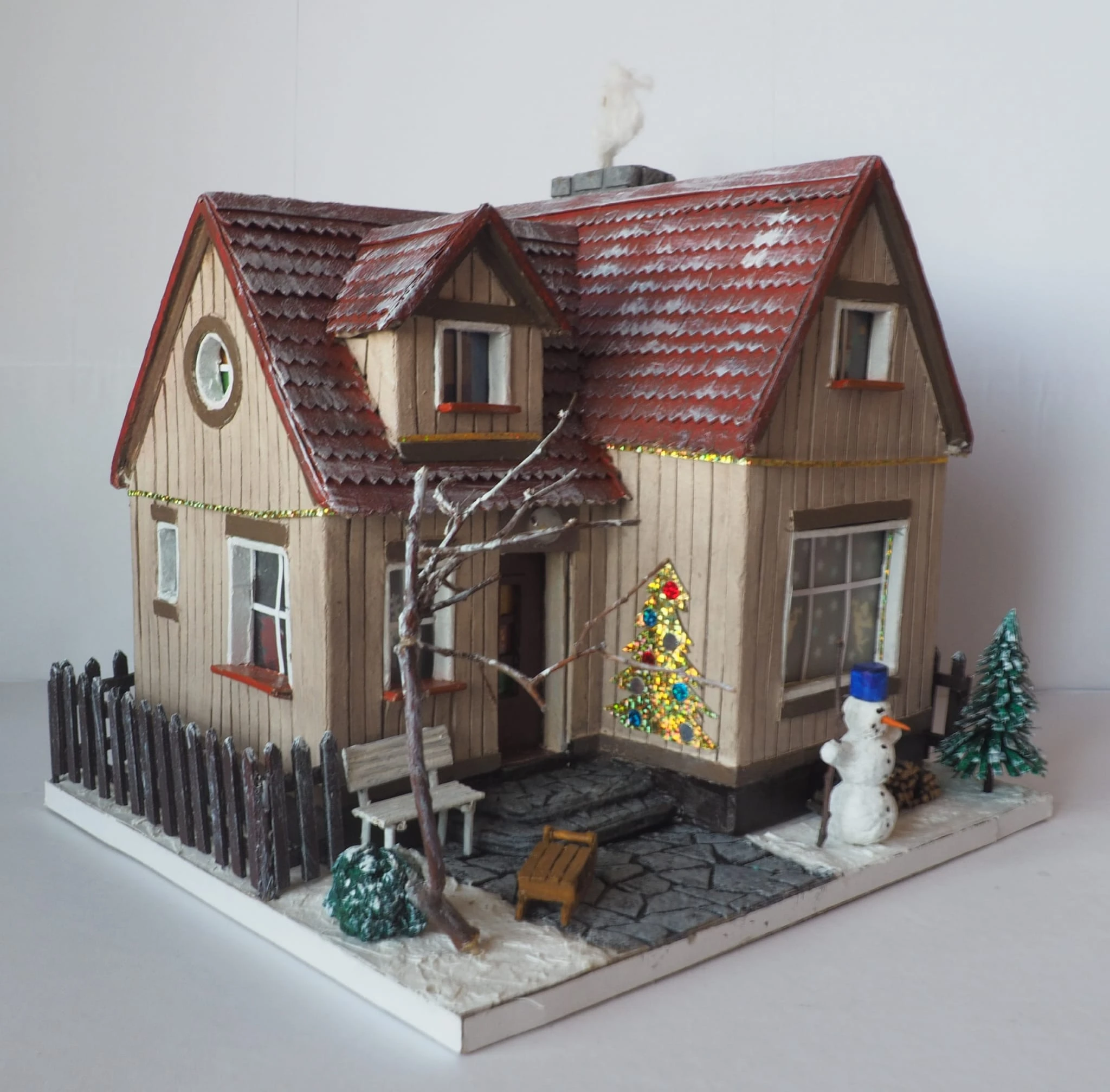 DIY vánoční dekorace - model domu z papíru By MOPSL
