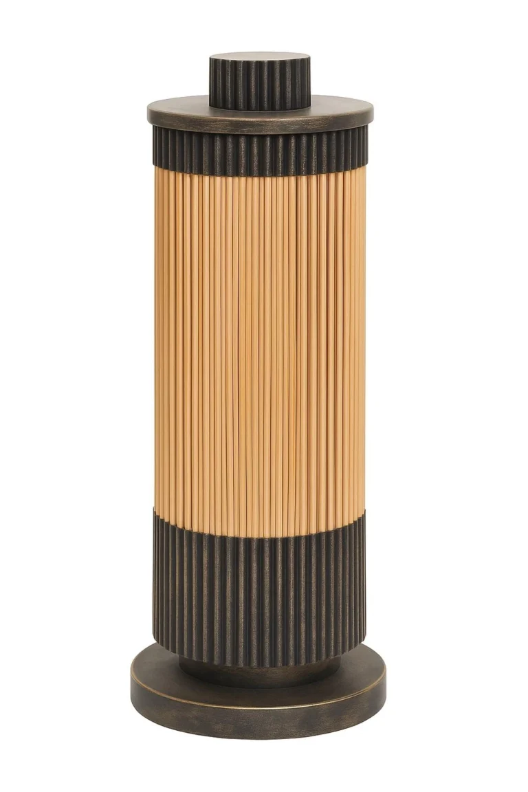 Designová lampa ze špejlí s vertikální strukturou, autor MOPSL